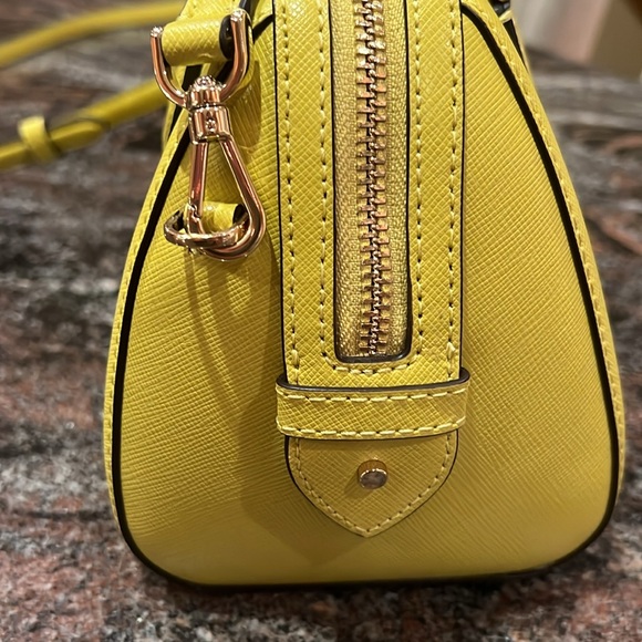 NWOT, Kate Spade, Madison Small Dolly Duffle in Saffiano Leather. - Picture 5 of 10